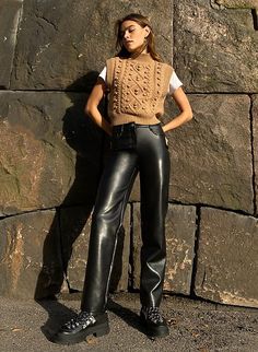 Leather Pants Outfit, Body Suit Outfits, Leather Outfits, Leather Pant, Black Leather Pants, Looks Street Style