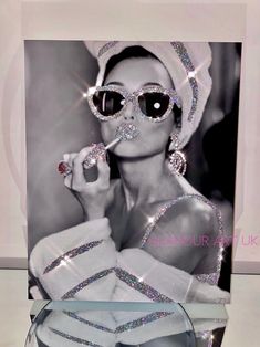 IF YOU ARE LOOKING FOR A GLAM WALL CANVAS WHICH IS TOTALLY EXCLUSIVE, THIS IS FOR YOU THIS AUDREY HEPBURN INSPIRED   WALL ART HAS A GLAM, MODERN TWIST WITH TWO SHADES OF OMBRE GLITTERS TO HER SPARKLY HEAD TOWEL AND GOWN... CRYSTAL EARRINGS AND LOTS MORE GLITTER WHICH SPARKLES SO MUCH WHEN THE LIGHTS HIT IT Please feel free to ask for a CUSTOM ORDER if you would like any other colour combo Thank you so much for choosing a bespoke GLAMOUR ART UK  piece,. I am sure you will love her :) CHECK OUT MY Glam Wall Decor, Shoe Wall Art, Lip Artwork, Glamour Art, Glitter Wall Art, Glitter Pictures, Diamond Wall, Glitter Wall, Beauty Room Decor