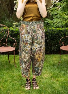 Market of Stars Love Grows Wild Boho Linen Bee Print Cropped Artists Pants Artsy Vibe, Bamboo Pants, Earthly Delights, Garden Of Earthly Delights, More Is More, Seed Catalogs, Bohemian Accessories, Bee Print, Enchanted Garden