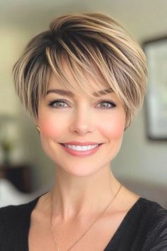 Save this pin for the best pixie hairstyles with bangs. Looking for a chic update? This pixie hairstyle brings the wow factor. The tapered cut creates a sleek shape, while highlights add brightness throughout the entire haircut. Above The Ear Haircuts For Women, Feathered Pixie Bob, Short Hair Styles Square Face, Longer Pixie Haircut With Bangs, Short Hair Behind Ears Hairstyles, Short Haircuts For Straight Hair Layered, Pixie Hair With Highlights, Bowl Pixie Haircut, Long Pixie Bangs