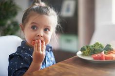 easy ways to increase family's veggie intake  #family #feeding #kids #toddlers #food  #veggies #fussyeaters Kid Responsibility, Vegetarian Meal Plan, Early Childhood Development, Childhood Development, Eating Food, Baby Tips, Diet Vegetarian, Picky Eaters, Kids Nutrition