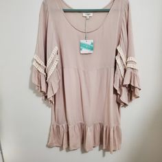 Umgee Nwt Summery Dress. Tassels On Sleeves. Slightly Sheer. Darted. No Flaws Or Stains. Size Medium 30 Long 20 Pit To Pit 3/4 Sleeve Dresses With Ruffle Hem For Brunch, Day Out Dresses With Ruffles And 3/4 Sleeve, 3/4 Sleeve Ruffled Dress For Day Out, Ruffled Dresses With 3/4 Sleeves For Day Out, 3/4 Sleeve Dresses With Ruffles For Day Out, Summer Dress With Ruffle Hem And 3/4 Sleeves, Beige Bell Sleeve Dress, Summer Dresses With Ruffle Hem And 3/4 Sleeves, Spring Dress With Ruffle Hem And 3/4 Sleeves