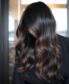 27 Trendy Fall Hair Color Ideas for Brunettes: Highlights, Ombre, and More for All Hair Types Subtle Balayage Brunette, Black Hair With Brown Highlights, Trendy Fall Hair Color, Dark Chocolate Brown Hair, For Brunettes Highlights, Wedding Hair Colors, Brunette Ombre, Highlights Ombre, Highlights Ideas