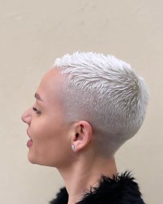 100  Very Short Haircuts for 2024 - Really Cute Short Hair for Women - Rose idea Buzzcut Style Women, Edgy Pixie Cuts For Fine Hair, Short Hair For Women, Very Short Pixie, Silver Pixie, Haircut Ideas Trendy, Cute Short Hair, Short Haircut Ideas, Hairstyles For Summer