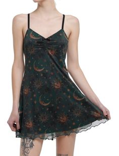 Cosmic Aura Green & Gold Celestial Print Mini Dress | Hot Topic Cutesy Outfit, Mini Dress Hot, Gold Sun, Star Dress, Hoodie Girl, Christmas Dress, Printed Mini Dress, Hot Topic, Green And Gold