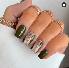 Safari Green Nails, Green Boho Nails, Boho Gel Nails, Fall Boho Nails, Simple Boho Nails, Hippy Nail Art, Boho Chic Nails Designs, Hippie Nail Ideas, Hippie Nails Boho