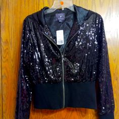 Junior Top Sequin Jacket Sz.Lg Great Top To Wear Cami, Layering I Do Take Offers Msg Me For More Details Casual Stretch Outerwear For Parties, Trendy Hooded Outerwear For Party, Stretch Outerwear For Night Out In Winter, Forever 21 Outerwear For Winter Night Out, Forever 21 Winter Outerwear For Night Out, Trendy Forever 21 Outerwear For Night Out, Hooded Fall Party Outerwear, Sequins Jacket, Sequin Jacket