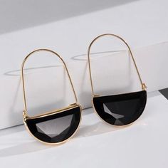 Anthropologie Jet Black Faceted Crescent Moon Wire Threader Hoops Earrings. Gorgeous & Stylish! New. Also Available In Clear, Green, Red, Blue, Brown, Blue Turquoise, & Pastel Tortoise Colors! Measurements: Eardrop Length: 1.9” Earring Width: 1.2” If You Want It, Don’t Let It Get Away Send Me An Offer! I Love To Do Bundle Order Discounts!