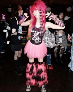 Neon Scene Outfits, Scene Rave Outfits, How To Dress Scene, Scene Style Outfits, Raver Fashion, 2000s Rave Fashion, Scene Queen Outfit, Scene Kid Aesthetic, Alt Photos