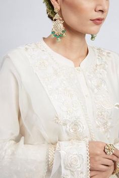 Shop for Sheetal Batra White Kaina Chanderi Kurta Set for Women Online at Aza Fashions Pearl Lace Border, Parsi Gara Embroidery, Gara Embroidery, Bollywood Dress, White Kurta, White Princess, Desi Girl, Pearl And Lace, Embroidered Neckline