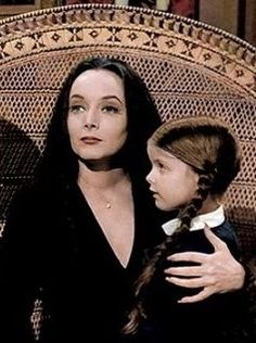 Morticia Addams Carolyn Jones, Living Dead Dolls, Angel Wallpaper