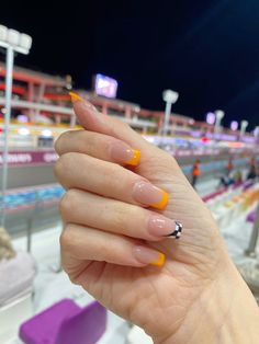 Mclaren Nails, Formula 1 Nails, Cottage Cowgirl, Racing Nails, Mclaren Formula 1, Races Fashion, Cowgirl Style, Qatar, Grand Prix