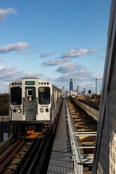 A most famous for Chicago aesthetic and Chicago outfit summer. We are here to see more of Chicago including Chicago PD, Chicago dogs, Chicago west and #Chicago skylines Chicago Outfit Summer, Chicago Dogs, Chicago Train, West Loop Chicago, Chicago West, Loyola Chicago, Chicago Loop