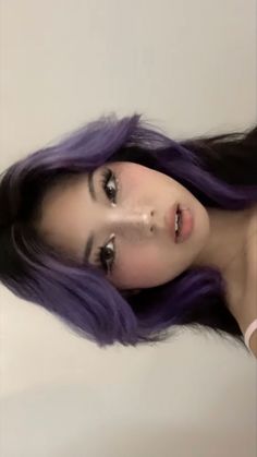 Short Dyed Hair, Modele Fitness, Hair Color Streaks, Hair Streaks, Dyed Hair Inspiration, Lavender Hair, Pretty Hair Color, Hair Stylies, Dye My Hair