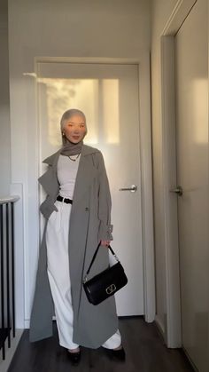 Long Coat Hijab Outfit, Hijabi Coat Outfit, Hijabi Outfit Aesthetic, Trench Coat Outfit Hijab, Hijabi Work Outfits, Hijab Work Outfit, Blazer Outfits Hijab, Hijab Fashion Inspiration Casual, Fall Hijab Outfits