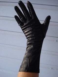 Vintage 1950s Black Leather Gloves 3/4 Length 2013463 Leather Work Gloves, Gloves Vintage, Leather Gloves Women, Elegant Gloves, Black Cowboy, Gloves Fashion, Vintage Gloves, Black Leather Gloves, Work Gloves