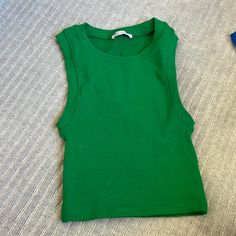 Never Worn Basic Green Crop Top, Green Sleeveless Basic Crop Top, Basic Green Sleeveless Crop Top, Zara Green Stretch Tops, Zara Green Cropped Top, Zara Fitted Green Crop Top, Chic Green Zara Crop Top, Chic Green Crop Top By Zara, Zara Green Stretch Tank Top