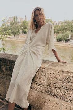 Stylish Midi Dress, Midi Dress Elegant, Fitted Midi Dress, Short Sleeve Maxi Dresses, Midi Dress Summer, Milky White, Daily Dress, Zara Woman, Elbow Length Sleeve