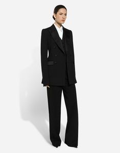 Flared wool gabardine pants: Black High-waisted Front slant pockets Welt pockets on the rear Belt loops Inner leg: 90 cm Hem: 27.5 cm Concealed front zipper and button fastening The model is 175 cm tall and wears a size IT 40 Made in Italy Front Zipper, Welt Pocket, Black Pants, Dolce And Gabbana, Zipper, Pants For Women, High Waisted, Wool, Pants