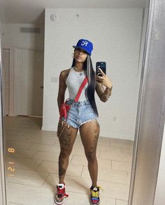 Cute Atlanta Outfits, Fly Summer Outfits, Fitted Hat Outfit Black Women, Outfits For Girls, Swag Outfits For Girls, Chill Outfits, Streetwear Fashion Women, Cute Swag Outfits