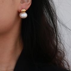 The Snowman Earrings feature delicate gold studs paired with elegant faux pearls, creating a look that is both classic and sophisticated. 18k gold plated Stainless steel base Faux pearls measure 16.1mm*11mm Overall size 16.1*16.1mm Chic Gold Clip-on Earrings With Pearl Drop, Classic Gold Plated Pearl Earrings For Formal Occasions, Classic Gold Plated Pearl Earrings, Formal Gold Pearl Drop Clip-on Earrings, Elegant Gold Plated Pearl Drop Clip-on Earrings, Chic Gold Pearl Earrings With Pearl Pendant, Classic Gold Pearl Earrings For Formal Occasions, Formal Gold Pearl Drop Earrings, Classic Gold Earrings With Pearl Charm