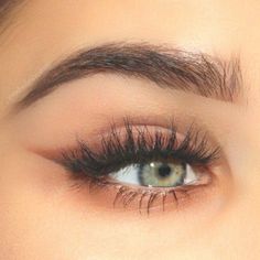 Makeup For Small Eyes, Eye Eyeliner, Permanente Make-up, Mekap Mata, Makeup Smokey, Liner Makeup, Brown Smokey, Makeup Tip, Smink Inspiration