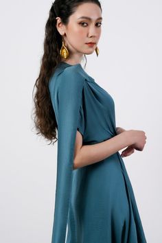 If you are looking for an elegant, elegant but equally luxurious and noble design, this will be an item you cannot ignore. *Note:Processing time takes 5-8 working days (NOT including shipping time). Product Details - Product type: Midi Dress- Material: Silk- V-neck - Long flap - Short sleeves - Asymmetric draped skirt - Back zipper- Length: 104-106cm Size & Fit - Model wears size: M- Model measurement: 172cm Care Instruction - Hand-washed products.- Do not soak the product.- Do not use chlorine