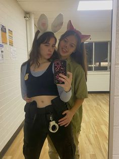 Nick And Judy Halloween Costumes, Wlw Costumes Halloween Couple, Halloween Costumes Wlw Couples, Zootopia Couple Costume, Wlw Couple Costumes For Halloween, Halloween Wlw Costumes, Judy Hopps And Nick Wilde Costume, Nick Wilde And Judy Hopps Costume, Wlw Couple Halloween Costumes