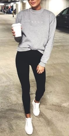 Casual Women Outfits, Outfits Trending, Outfits For Spring, Look Adidas, Estilo Indie, Skandinavian Fashion, Tumblr Outfits, Legging Outfits, Fall Fits