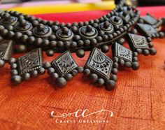 God Dress, Indian Jewelry Traditional, Antic Jewellery, Terracotta Jewellery Making, Terracotta Jewellery Designs, Jewelry Traditional, Polymer Clay Flower Jewelry, Handmade Clay Jewelry, Terracotta Jewellery