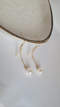 Beautiful handmade pearls with gold earrings.   These earings are made from natural pearls anf filled gold wire . They make a great present to a loved one . They packaged in a gift box. Wedding Pearl Earrings, Boho Drop Earrings, Pearl Earrings Wedding, Pearl Wedding, Gold Wire, Wire Earrings, Earrings Boho, Market Place, Jewelry Earrings Hoops