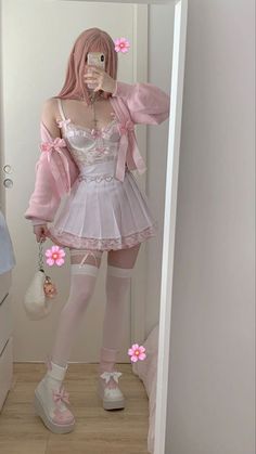 Kawaii Finds, Gamer Girl Outfit, Kawaii Outfit Ideas, Girly Outfit, Egirl Outfits, Pastel Outfit, Kawaii Fashion Outfits, Feeling Down, Soft Grunge