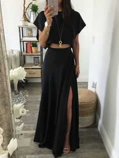 Olivia Mark - Chic Casual Shirt and Split Hem Skirt Ensemble Sukienki Maksi, Split Hem Skirt, Loungewear Outfits, Mode Boho, Wrap Maxi Skirt, Split Skirt, Mode Casual, A Mirror, Wearing Clothes