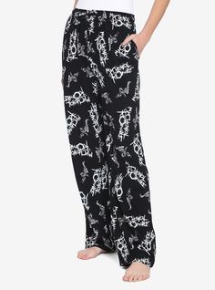 My Chemical Romance Black Parade Pajama Pants | Hot Topic Clothes High School, Clothes Ideas For Drawing, My Chemical Romance Black Parade, Goth Pajamas, Sewing Tattoos, Hello Kitty School, Cutesy Outfit, Emo Emo, Sorority Girls