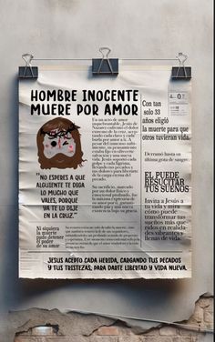 a newspaper with an image of a man's face on it and the words homoe inggente muede por amo written in spanish