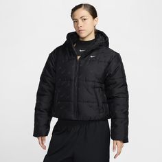 Bring on the cold. With a water-repellent finish and tech that works with your body's natural heat, this roomy jacket is ready to help keep you dry and warm. Nike Puffer Jacket, Nike Puffer, Women Lifestyle, Black Nike, Black White Fashion, Plus Size Swimwear, Black & White, Outerwear Coats, Fur Jacket