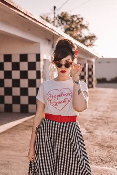 ❤️💋❤️ Retro Photoshoot, Too Faced Melted, Outfit Retro