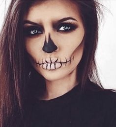 Horror Smink, Diy Halloween Nail Art, Halloween Skeleton Makeup, Pelottava Halloween, Easy Halloween Makeup