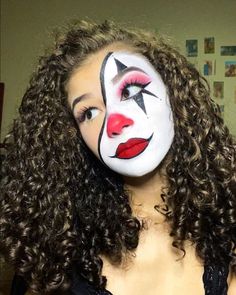 Clown Face Paint For Women, Half Face Clown Makeup, Sweet Clown Makeup, Clown Face Paint Scary, Scary Makeup For Halloween, Clown Ideas For Halloween, Halloween Face Paint Costumes, Kids Scary Clown Makeup, Face Paint Ideas Clown