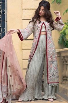 Ordinary Extraordinary, Sajal Aly, Sajal Ali, Bridal Dresses Pakistan, Pakistani Wedding Outfits, Stylish Short Dresses, Pakistani Dresses Casual, Long Dress Design