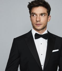 White Shirt Outfit For Men, Men's Tuxedo Styles, Men's Tuxedo Wedding, Tuxedo Styles, White Shirt Outfits, Silk Bow Ties, Silk Bow