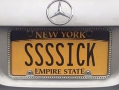 a mercedes license plate with the word new york on it