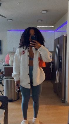 Cute Simple Birthday Outfits Winter, Comfy Around The House Outfits, Black Girls Cozy Outfits, Classy Summer Dress Outfits, Baddie Cozy Outfits, Movies Date Outfit Black Woman, Relaxed Outfits Black Women, Cozy Fits Black Women, Cardagins Outfit Black Women