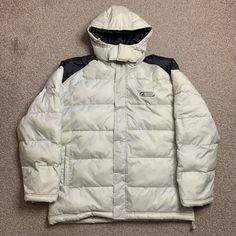 Adidas Puffer Jacket Coat Padded Vintage Poly Filled Detachable Hood Y2K Retro L.  Has some minor defects (see photos) which do not take away from the beauty of this piece!   Size: L  Measurements: Pit to pit: 27 inches Length (shoulder to bottom): 29.5 inches Sleeve: 24 inches   Message for quote on International Delivery.   Check out our other items and feel free to message us for more information :)  S12 Hood Y2k, Adidas Puffer Jacket, Nike Tech Fleece Hoodie, Tech Fleece Hoodie, Adidas Pullover, Adidas Vintage, Hoodie Jumper, Nike Tech Fleece, Nike Tech