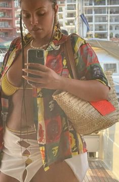 Jamaica Outfits, Paloma Elsesser, Cute Vacation Outfits, Beach Fits, Thrift Fashion, Summer Swim Suits, Island Girl, Vacation Outfits, Summer Aesthetic