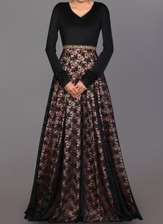 Lace Anarkali, Frocks And Gowns, The Suits, Sari Dress, Pakistani Fashion Party Wear, Indian Gowns, Party Wear Indian Dresses