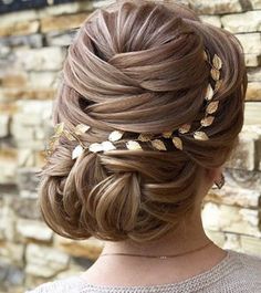 "COVID-19, ONLINE ORDERING SAFETY CONCERNS: https://www.etsy.com/listing/775427214/glamour-bride-usa-information-regarding?ref=shop_home_active_1&frs=1 Please visit my shop for more wedding hair accessories: https://www.etsy.com/shop/GlamourBrideUSA?ref=seller-platform-mcnav Very romantic leaf bridal hair vine. Available in gold or silver colors. Hair piece is 12\" long. Could be worn in many ways due to it's flexibility. Great simple hair piece for your special occasion! High quality guaran Leaf Hair Piece, Rose Gold Hair Accessories, Long Hair Vine, Silver Hair Vine, Hair Vine Bridal, Gold Hair Vine, Wedding Hair Vine, Wedding Hair Jewelry, Bridal Hair Piece