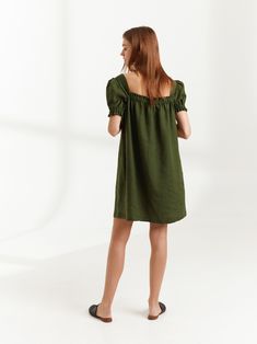 "JULY is a simple square neck linen dress. DETAILS - Short puff sleeve design - Square neckline - Center front button closure - Self-tie belt - 100% lightweight European linen fabric - Cut and sewn to order just for you in our studio COLOR - Forest Green, you can also choose other colors above - Fabric samples are available here https://www.etsy.com/listing/586569696/linen-fabric-samples SIZING & FIT - True to size - Bust approximately 34 inches / 86 cm - Waist approximately 42 inches / 106 Spring Linen Mini Dress With Square Neck, Spring Square Neck Linen Mini Dress, Linen Mini Dress With Square Neck For Brunch, Square Neck Linen Mini Dress For Brunch, Casual Linen Dress With Square Neck For Brunch, Casual Square Neck Linen Dress For Brunch, Casual Puff Sleeve Dress With Straight Neckline, Summer Linen Dress With Gathered Sleeves, Casual Summer Linen Dress With Gathered Sleeves