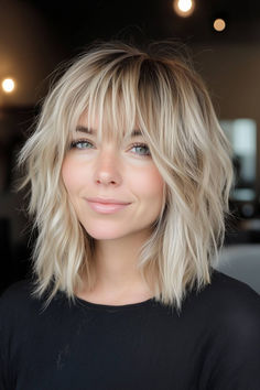 Baylage Bob Blonde, Shag Bob Fine Hair, Blonde Shag Bob With Bangs, Choppy Balayage Hair, Shaggy Lob With Bangs Straight, Messy Bob Hairstyles With Bangs, Medium Blonde Hairstyles With Bangs, Shaggy Blonde Bob With Bangs, Short Blonde Layered Hair Choppy Bobs