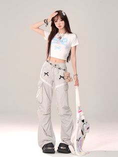 ❤︎High score street casual loose pants❤︎ Trendy Gray Wide Leg Pants, Pretty Korean Outfits, Korean Street Fashion Outfits Aesthetic, Pants Poses, Trendy Baggy Gray Bottoms, Trendy Gray Sweatpants, Gray Baggy Hip Hop Sweatpants, Gray Hip Hop Sweatpants For Streetwear, Gray Hip Hop Style Baggy Sweatpants